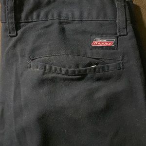 Very lightly used 32x32 dickies work pants.